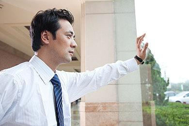 《2077：往日之影》上市预告发布 是时候再战了